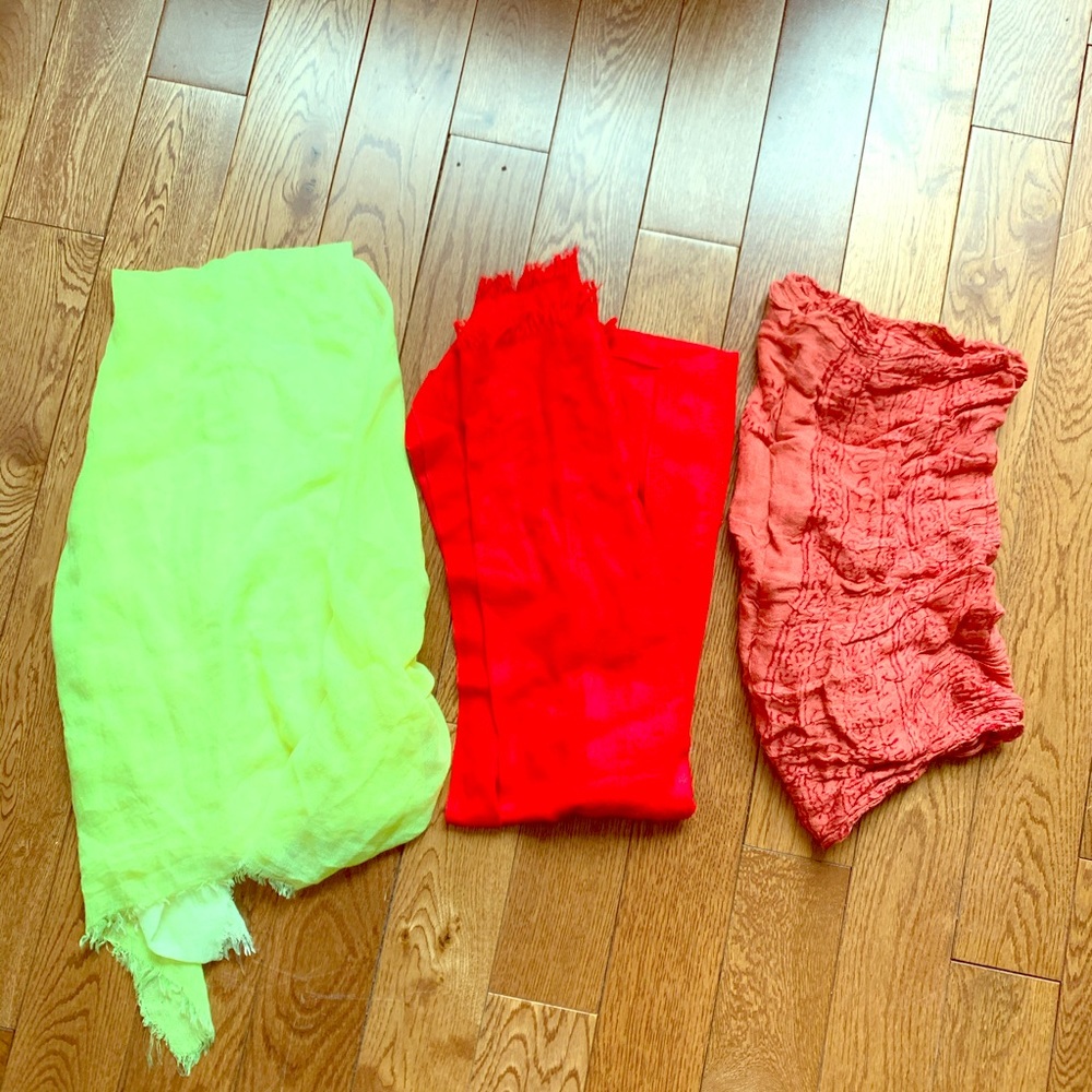 Scarf bundle neon yellow, solid red, red pattern